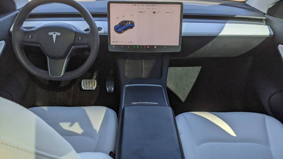 2021 Tesla Model Y 5YJYGDEE8MF193029