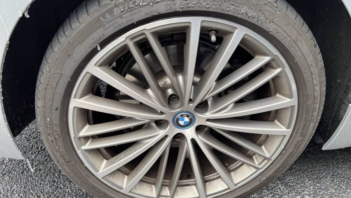 2019 BMW 5 Series WBAJB1C57KB375741