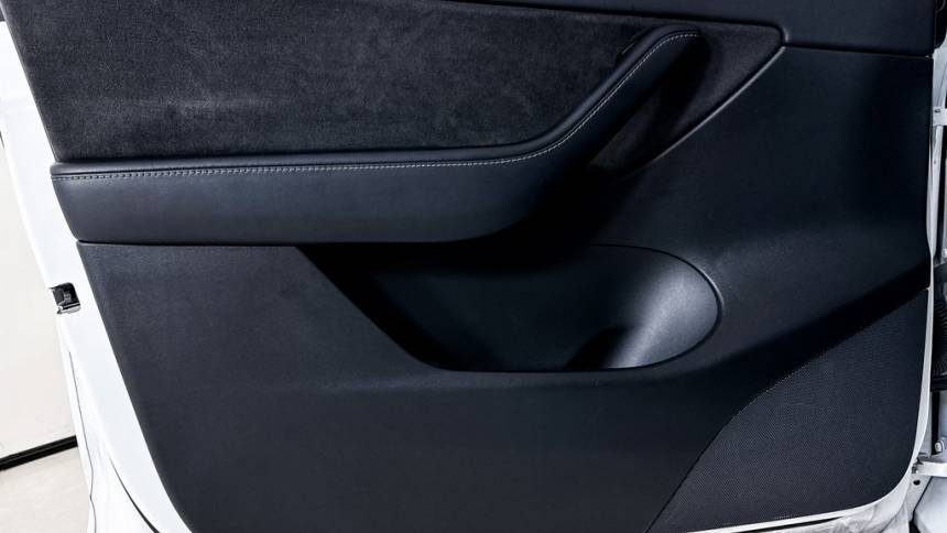 2021 Tesla Model Y 5YJYGAEE1MF299952