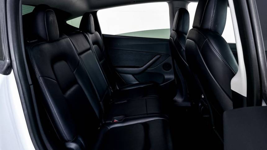 2021 Tesla Model Y 5YJYGAEE1MF299952