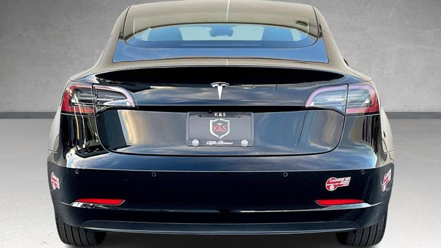 2018 Tesla Model 3 5YJ3E1EA5JF041653