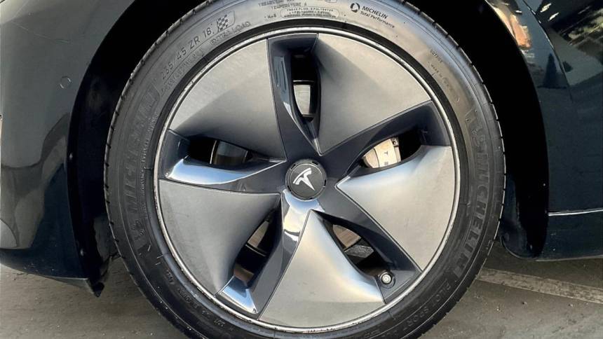 2018 Tesla Model 3 5YJ3E1EA5JF041653
