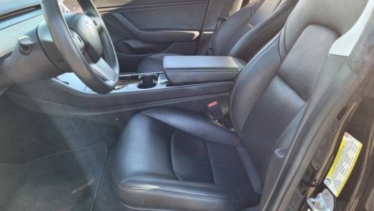2019 Tesla Model 3 5YJ3E1EA8KF193136