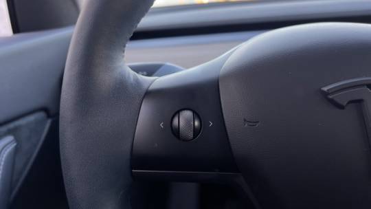 2021 Tesla Model Y 5YJYGAEE6MF257602