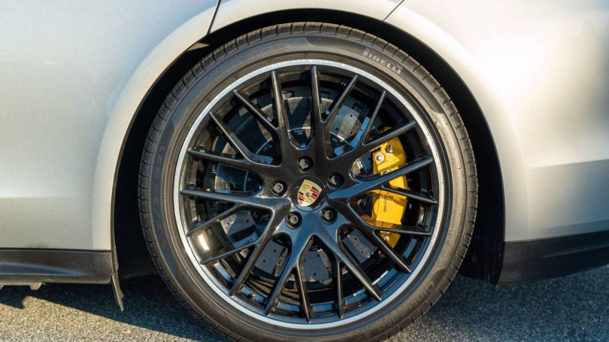 2018 Porsche Panamera WP0AH2A75JL145376