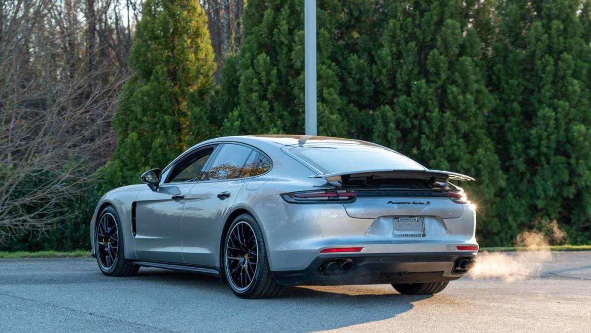2018 Porsche Panamera WP0AH2A75JL145376