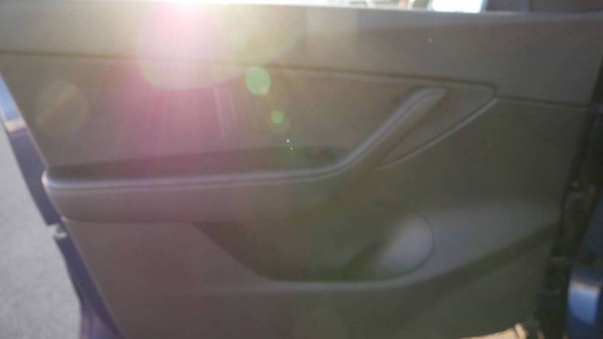 2021 Tesla Model Y 5YJYGDEE4MF142188