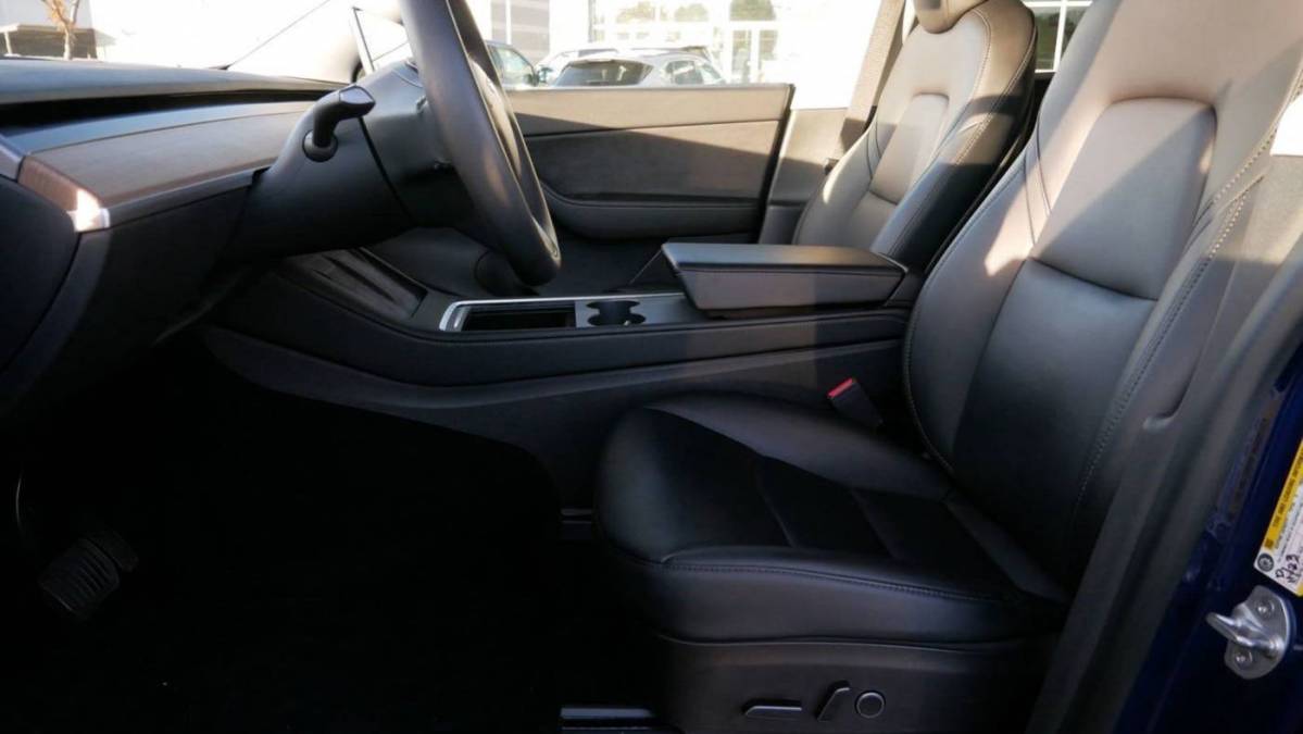 2021 Tesla Model Y 5YJYGDEE4MF142188
