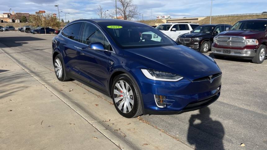 2019 Tesla Model X 5YJXCDE49KF181290