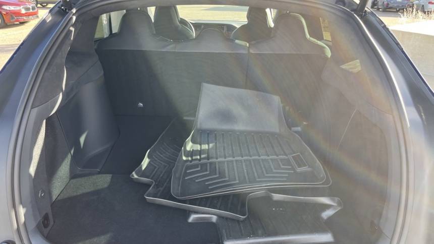 2019 Tesla Model X 5YJXCDE49KF181290