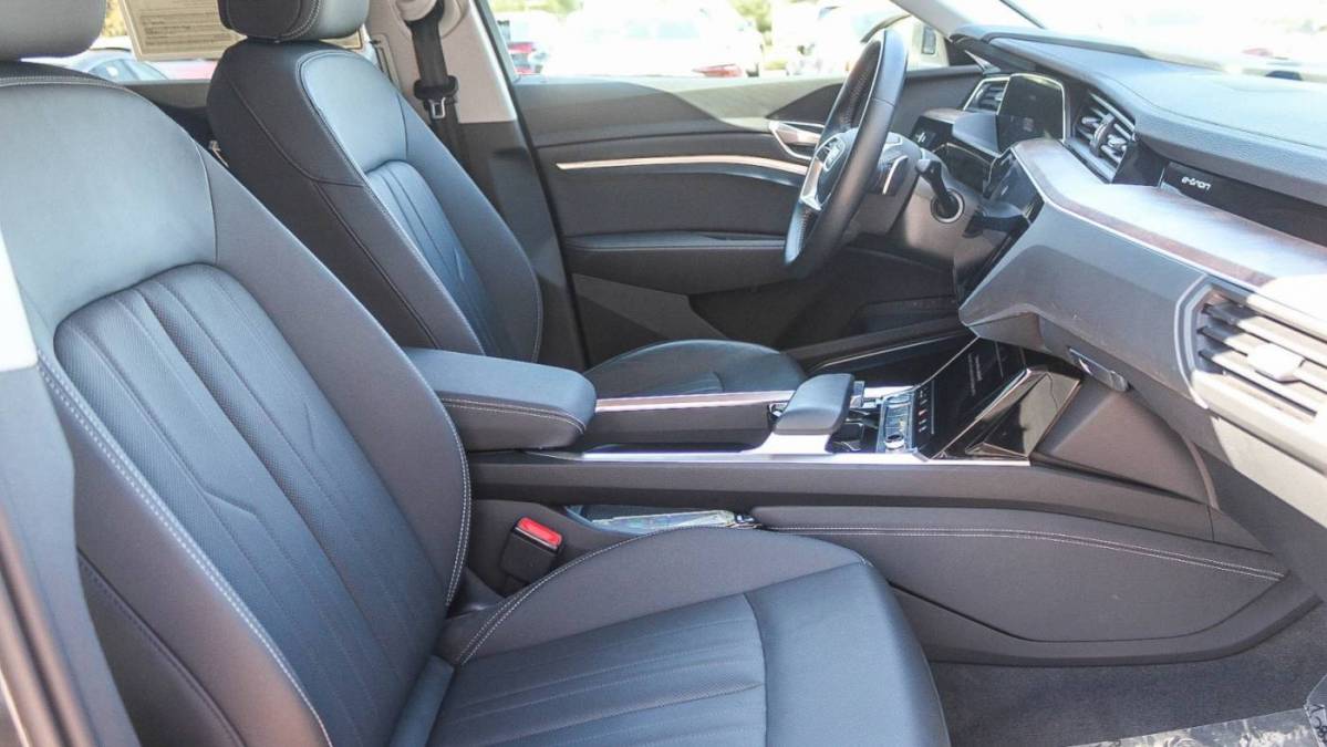 2020 Audi e-tron WA12ABGE6LB034398