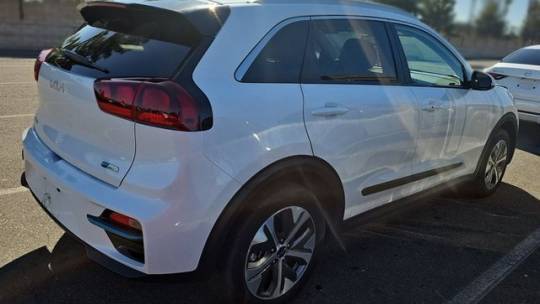2022 Kia NIRO EV KNDCC3LG5N5147357
