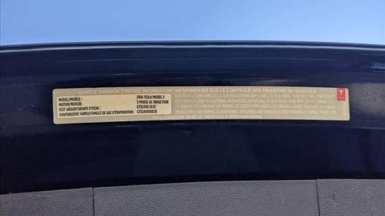 2016 Tesla Model S 5YJSA1E10GF176930