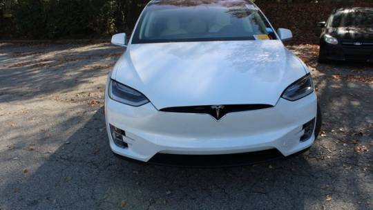 2018 Tesla Model X 5YJXCDE25JF080955
