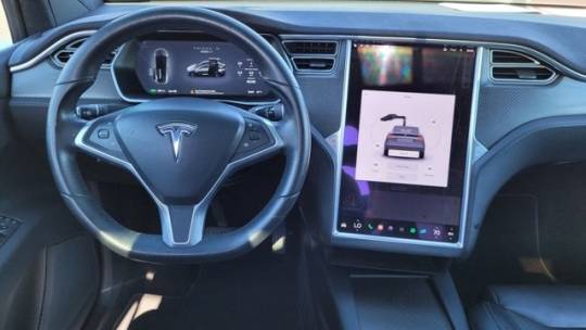 2017 Tesla Model X 5YJXCAE27HF040286