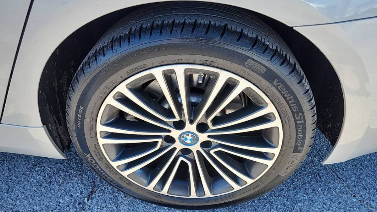 2019 BMW 5 Series WBAJA9C57KB388717