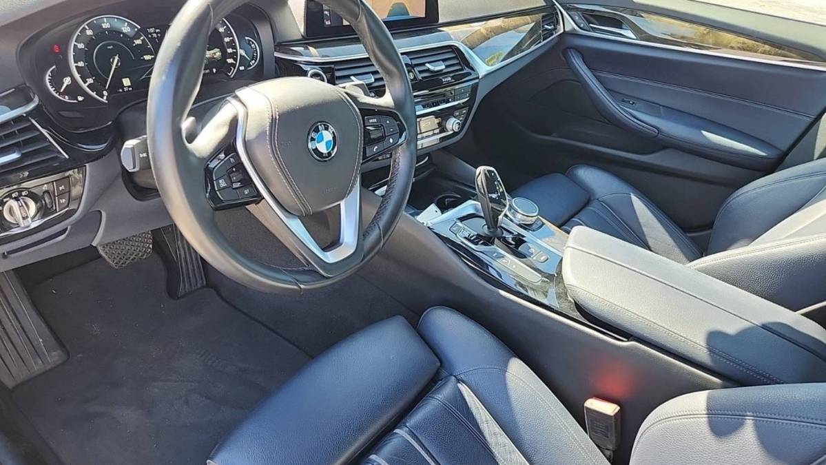 2019 BMW 5 Series WBAJA9C57KB388717