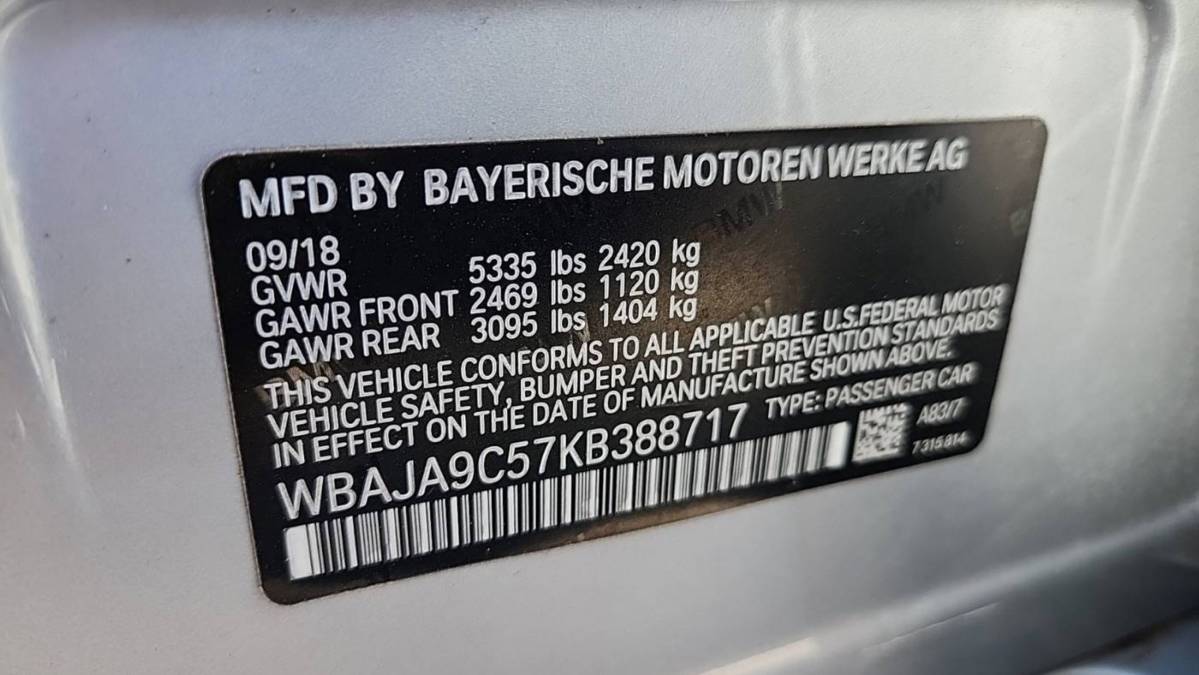 2019 BMW 5 Series WBAJA9C57KB388717