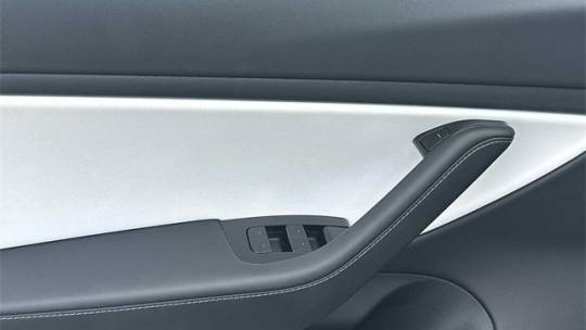 2019 Tesla Model 3 5YJ3E1EB0KF391041