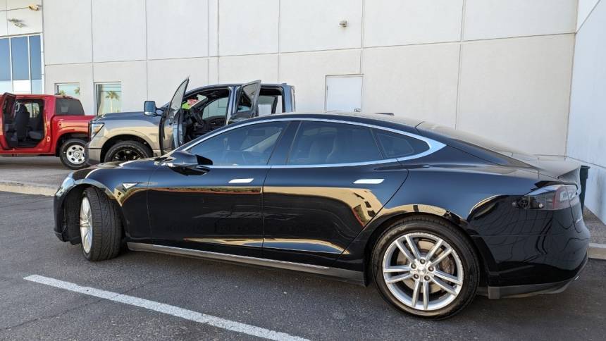 2014 Tesla Model S 5YJSA1S16EFP51940
