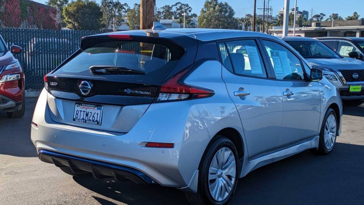 2022 Nissan LEAF 1N4AZ1BV2NC560879