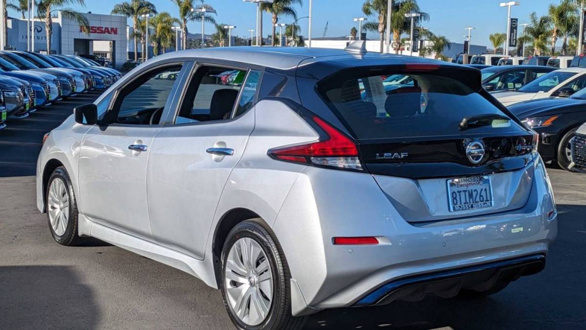 2022 Nissan LEAF 1N4AZ1BV2NC560879