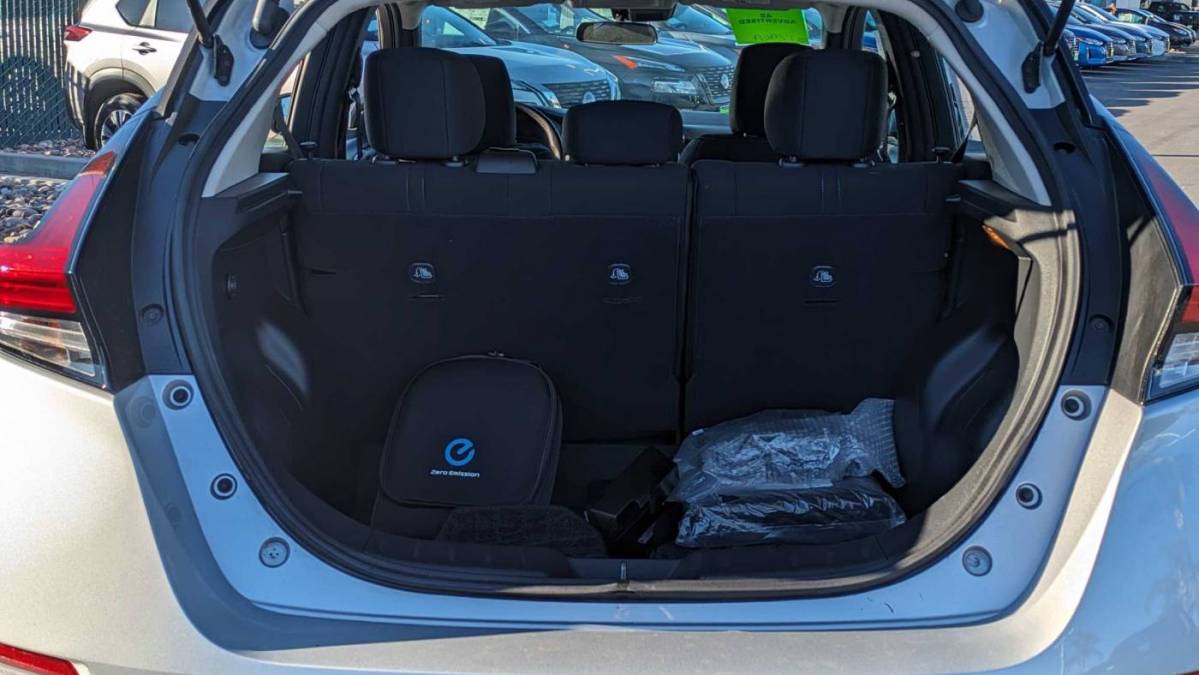 2022 Nissan LEAF 1N4AZ1BV2NC560879