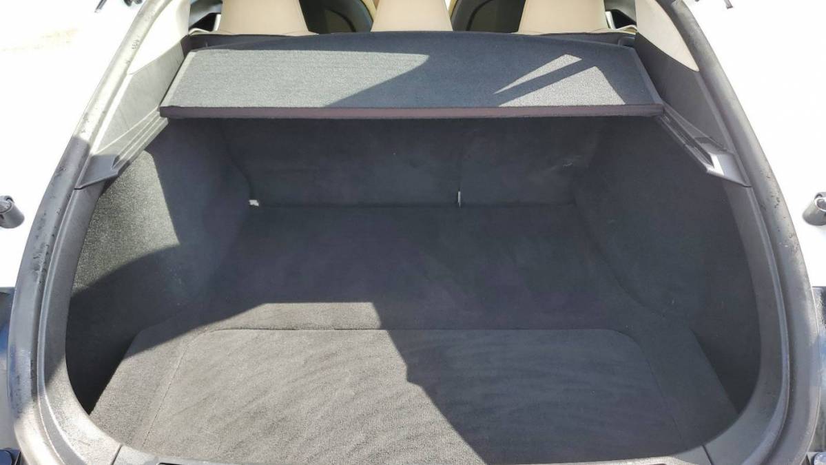 2015 Tesla Model S 5YJSA1E16FF118206