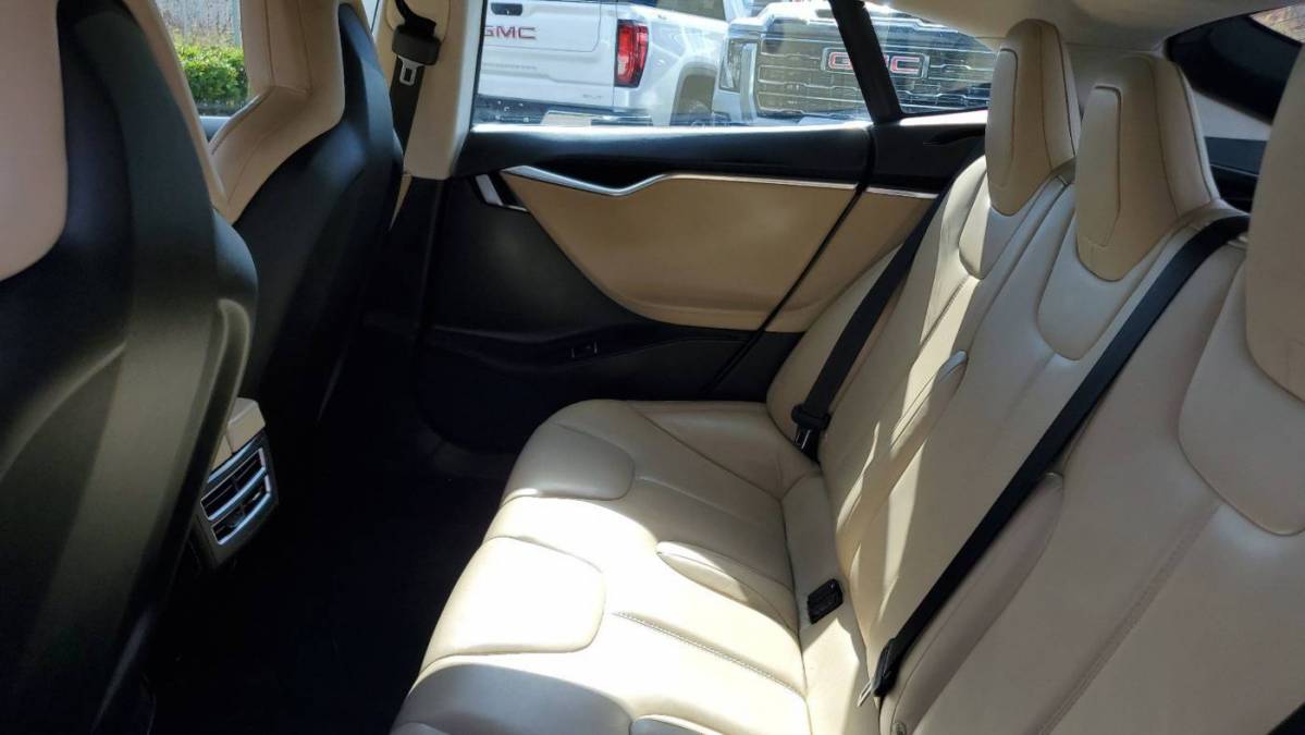 2015 Tesla Model S 5YJSA1E16FF118206