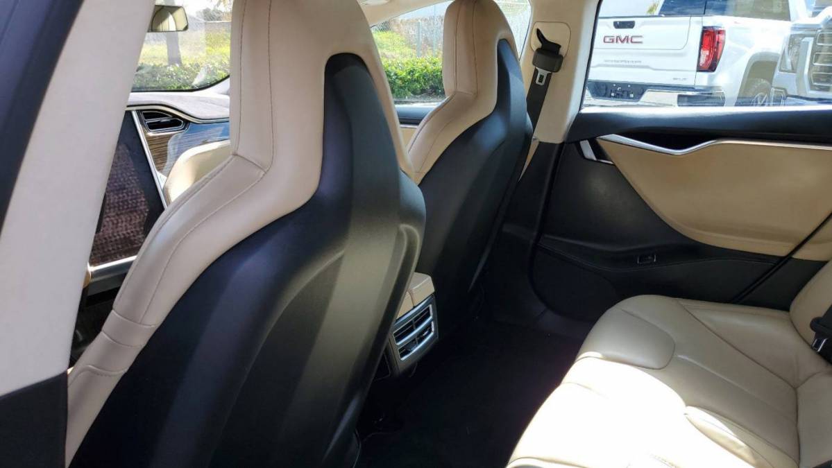 2015 Tesla Model S 5YJSA1E16FF118206