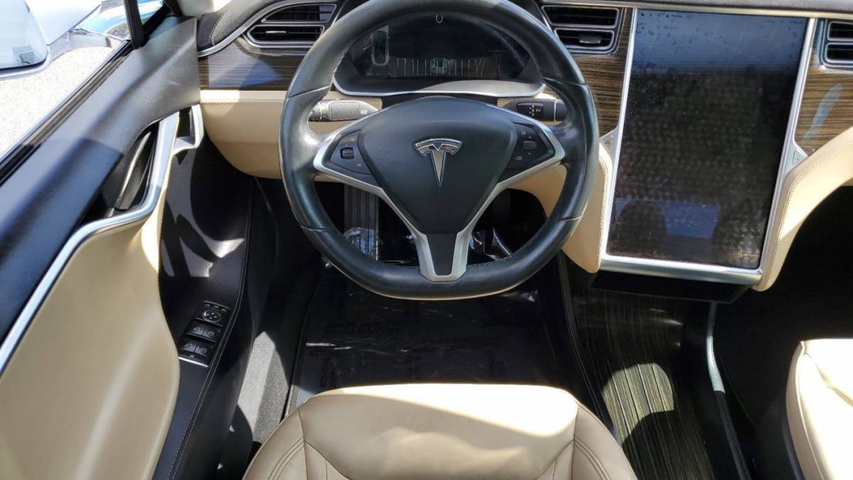 2015 Tesla Model S 5YJSA1E16FF118206