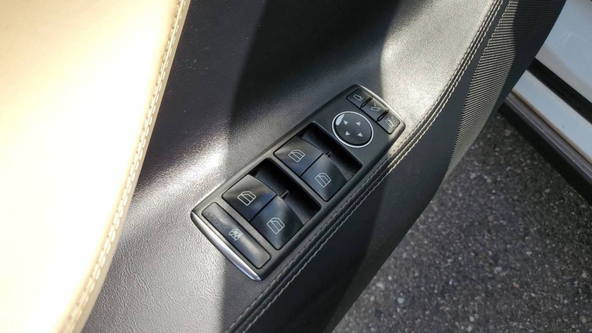 2015 Tesla Model S 5YJSA1E16FF118206