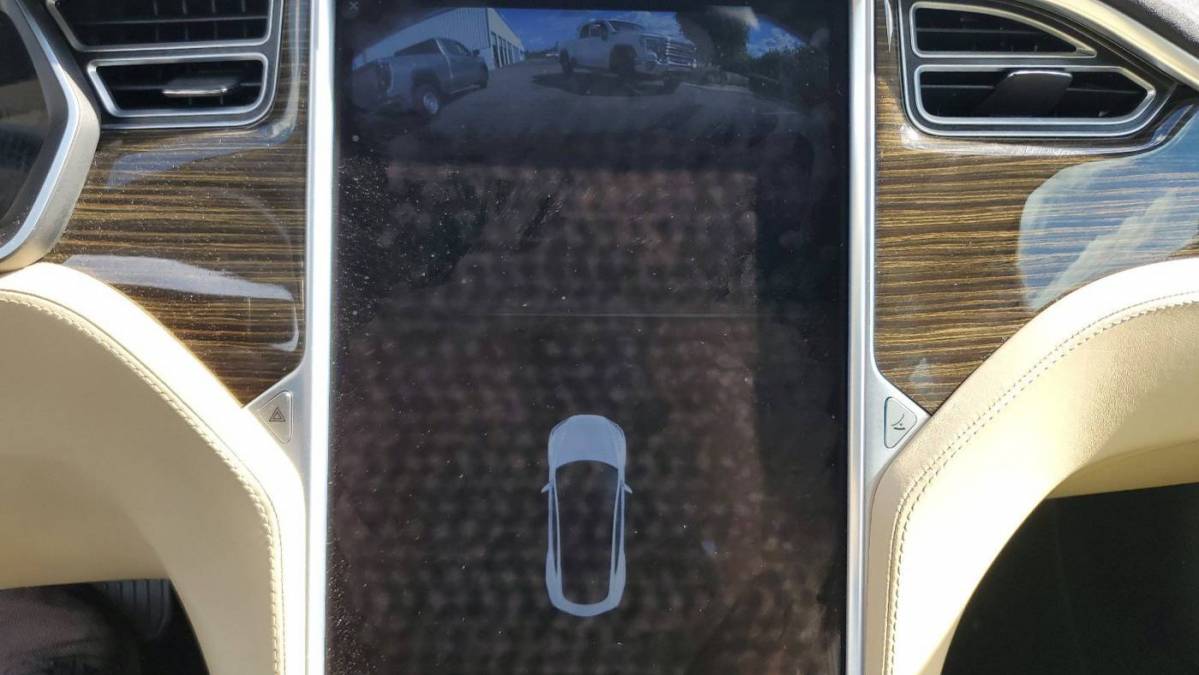 2015 Tesla Model S 5YJSA1E16FF118206