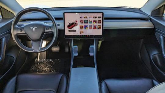 2018 Tesla Model 3 5YJ3E1EA8JF016777