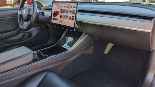 2018 Tesla Model 3 5YJ3E1EA8JF016777