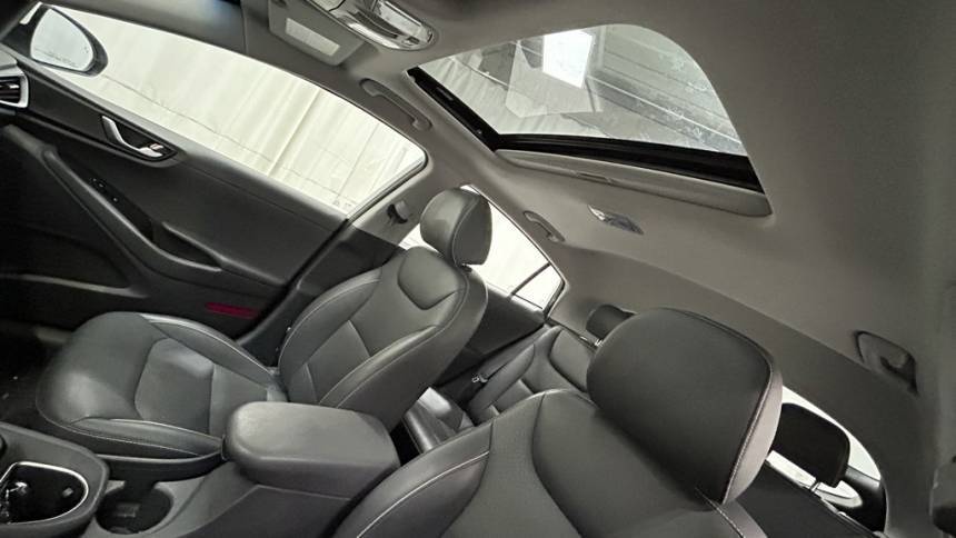2018 Hyundai IONIQ KMHC75LD6JU077725