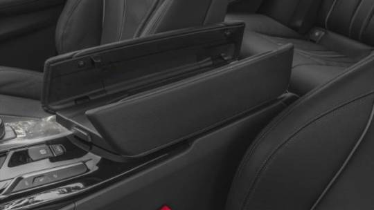 2019 BMW 5 Series WBAJA9C52KB389743