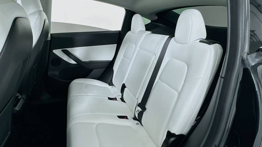 2021 Tesla Model Y 5YJYGDEE2MF078989