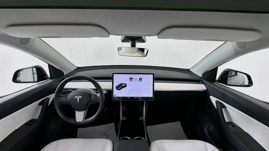 2021 Tesla Model Y 5YJYGDEE2MF078989