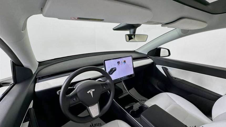 2021 Tesla Model Y 5YJYGDEE2MF078989