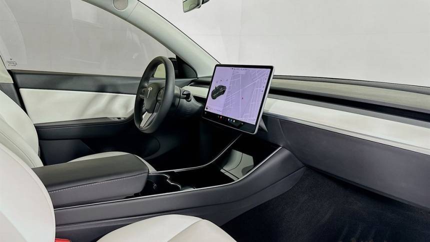 2021 Tesla Model Y 5YJYGDEE2MF078989