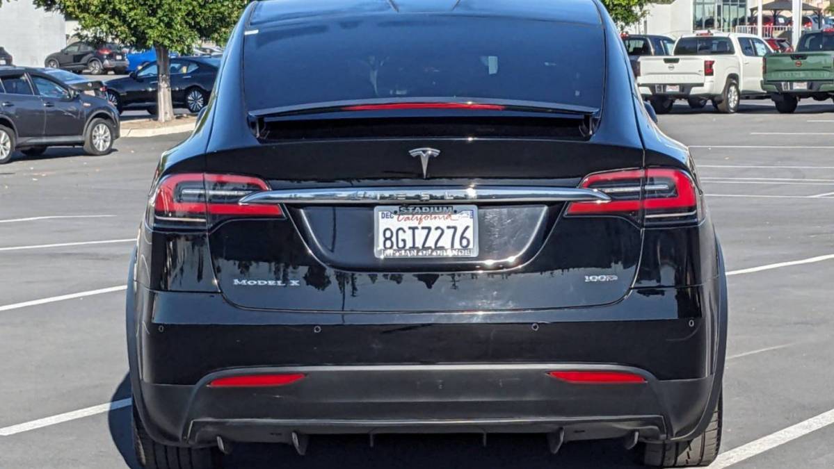2018 Tesla Model X 5YJXCAE29JF144638
