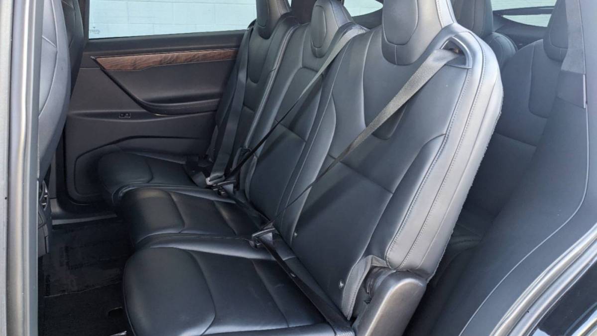 2018 Tesla Model X 5YJXCAE29JF144638