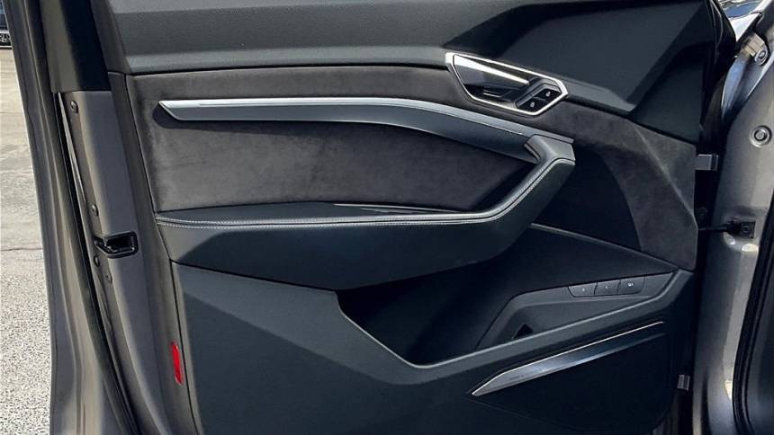 2019 Audi e-tron WA1VABGE0KB020718