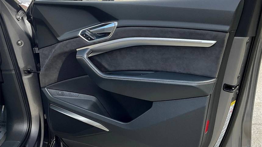 2019 Audi e-tron WA1VABGE0KB020718
