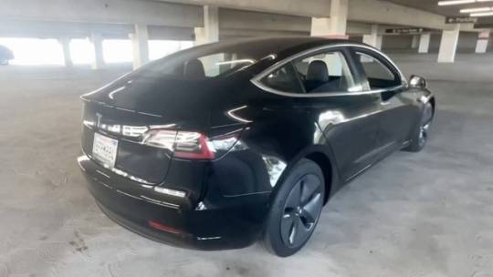 2018 Tesla Model 3 5YJ3E1EAXJF038702