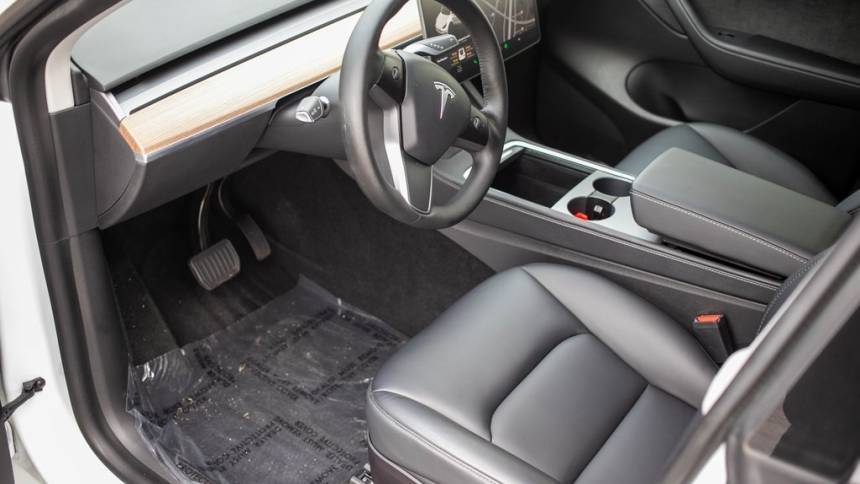 2021 Tesla Model Y 5YJYGDEEXMF141112