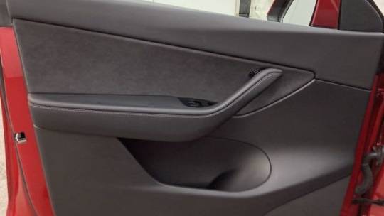 2020 Tesla Model Y 5YJYGDEE7LF036686