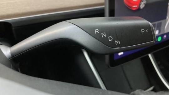 2020 Tesla Model Y 5YJYGDEE7LF036686