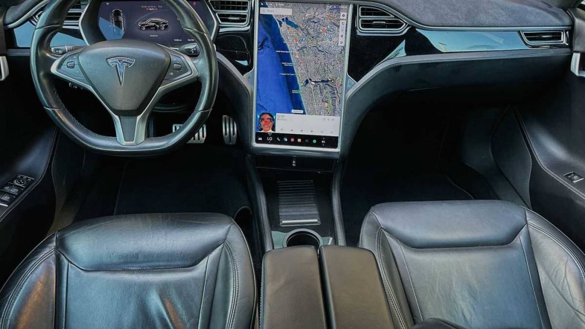 2015 Tesla Model S 5YJSA1E45FF116196